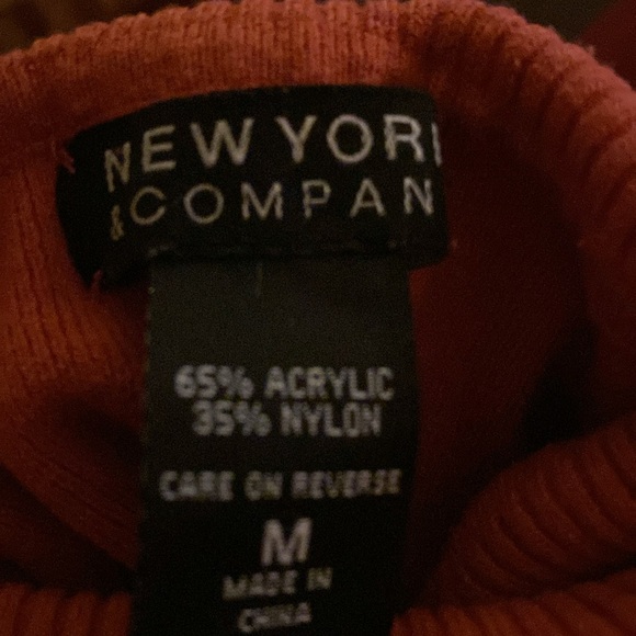 Orange knit turtleneck - Picture 6 of 6